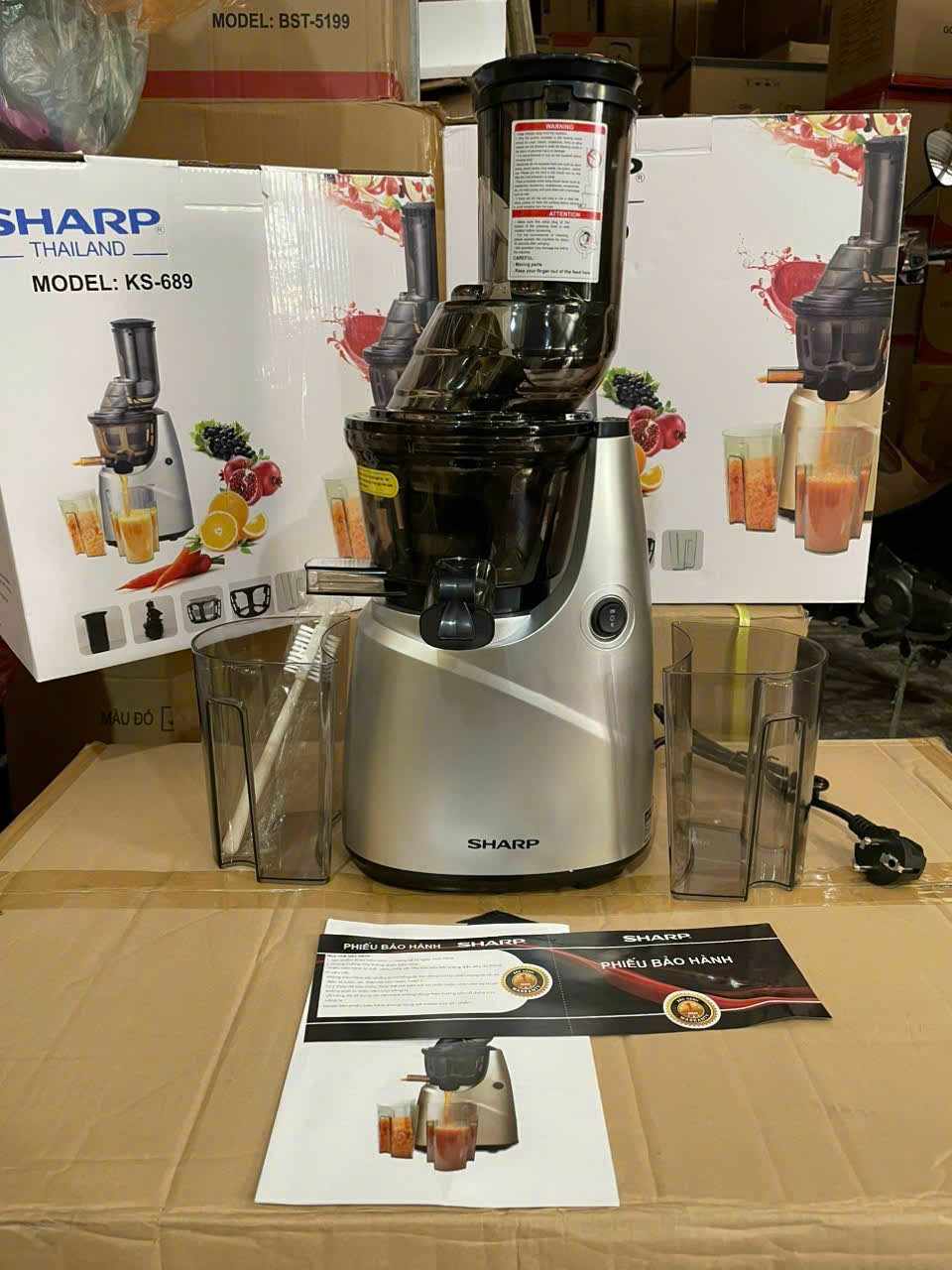 Máy ép chậm Sharp KS-689