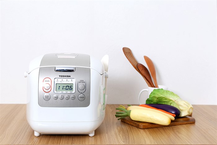 Nồi cơm điện Toshiba 1.8 lít RC-18NMFVN(WT)